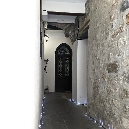 Le Saint Jean Cosy Et Confort Classe 3 Etoiles * Villefranche-de-Conflent